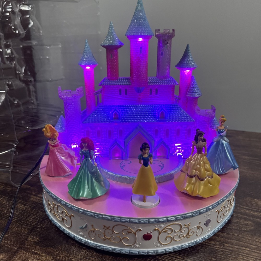 2019 Hallmark Disney Princess Live Your Story Tabletop Keepsake Ornament READ