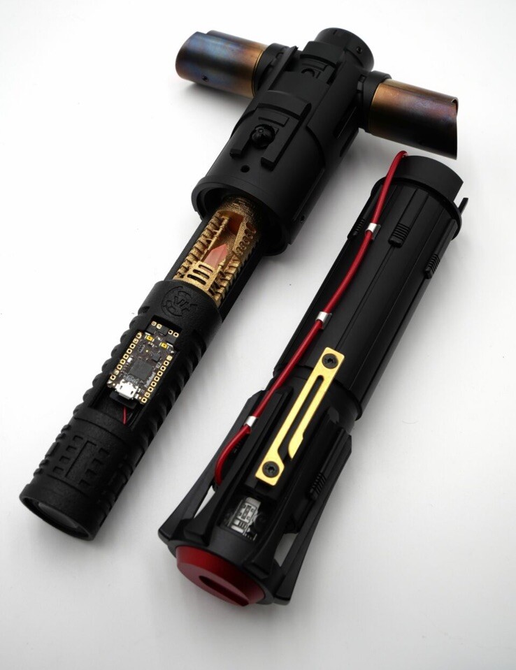 Star Wars Korbanth ELF Sabers Complete Kylo Ren Lightsaber Replica Installed