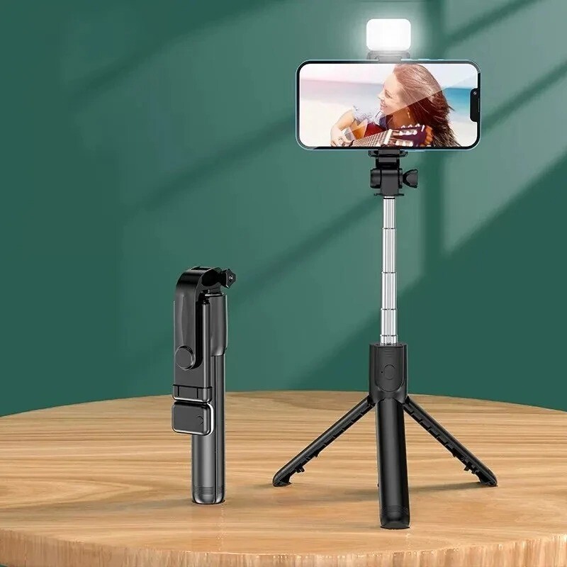 Monopod Selfie Stick with Remote Shutter and Fill Light for iPhone Samsung Phone Holder