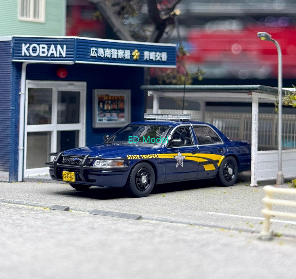 BN Rollin 1:64 Oregon Police OSP CV CROWN VICTORIA Model Diecast Metal Car