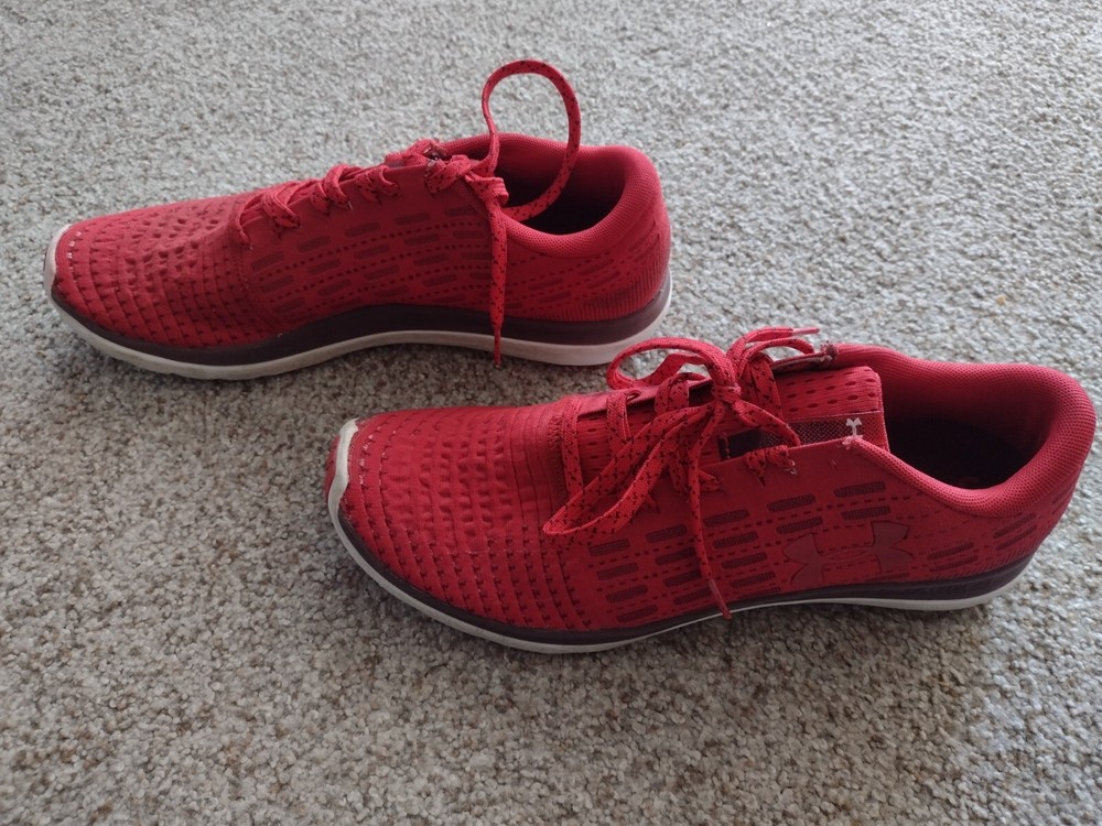 Under Armour Charged Run Strong Mens Red Lace Up Running Shoes Size 11.5