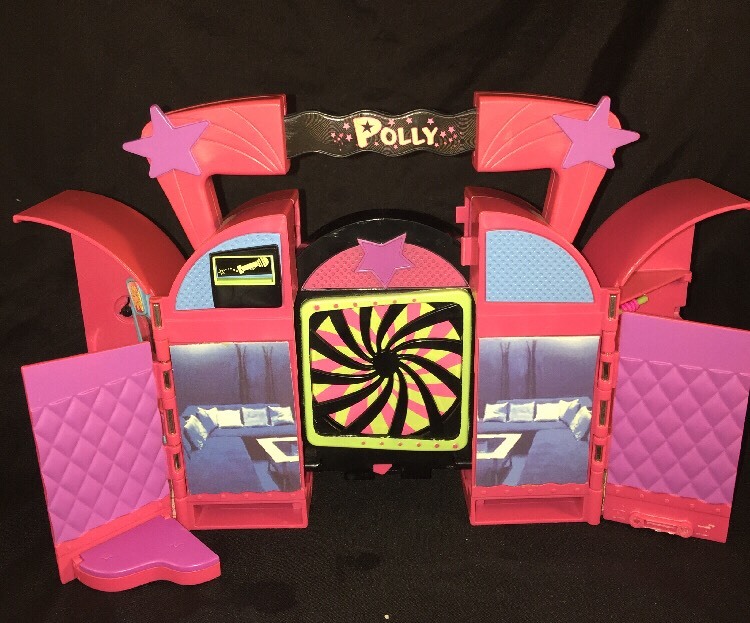 Polly Pocket Rock Studio play set + hangers