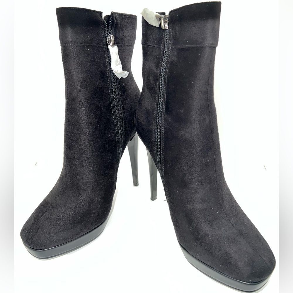 BETSY Black Suede Stiletto Booties Size 6 New With Box