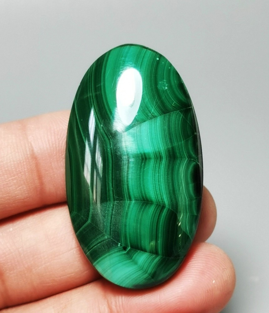 Beautiful Green Malachite Polished Palm Reiki Stone Healing