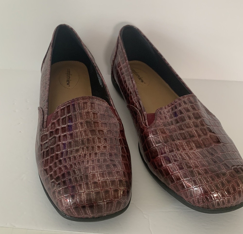 Comfort View Leisa Faux Patent Leather Loafers in Red - Women's 10.5W