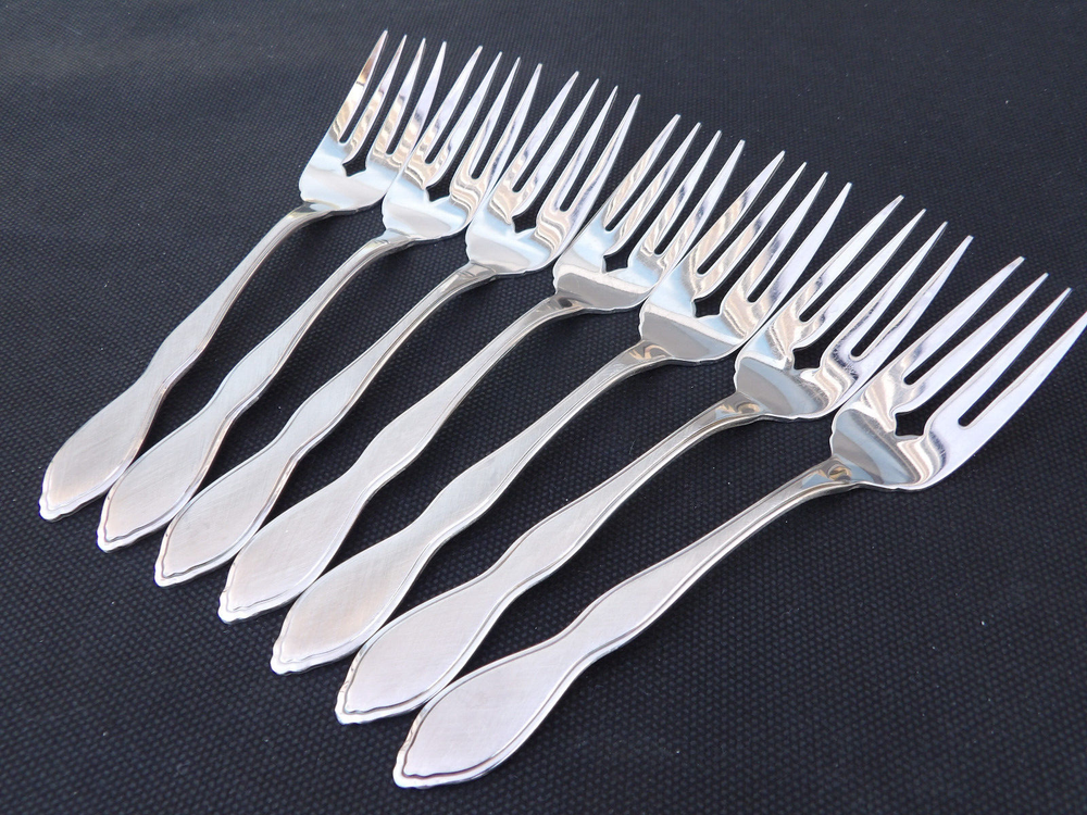Rogers 1881 Oneida LTD Twilight Stainless Flatware Salad Forks-7 Total