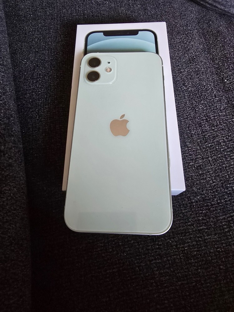 iPhone 12 For Sale… Unlocked, Originally Charger, Box, No Cracks…