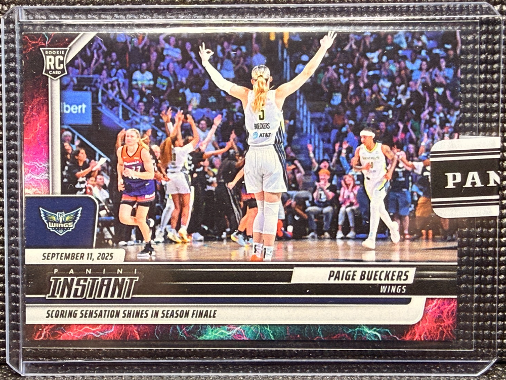 🏀 Paige Bueckers - RC - /5 - Lightning -2025 Panini Instant WNBA #285 Free Ship