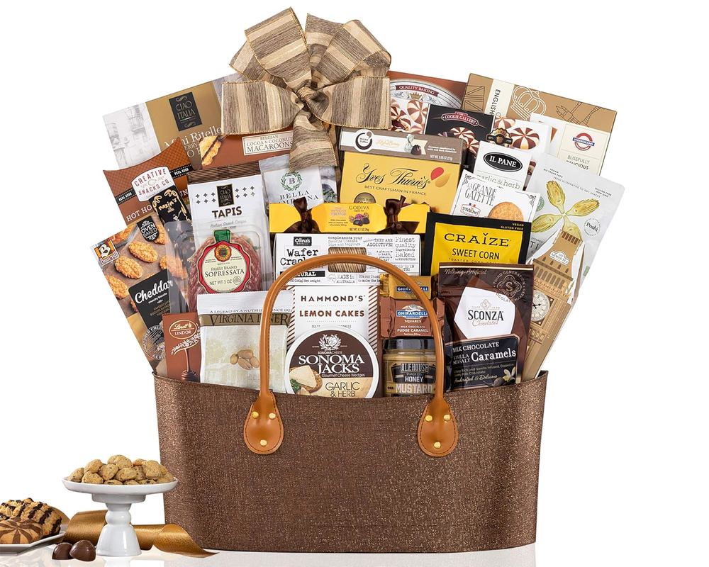 Gourmet Gift Basket 2.5 lbs by Wine Country Gift Baskets - Fine Selection