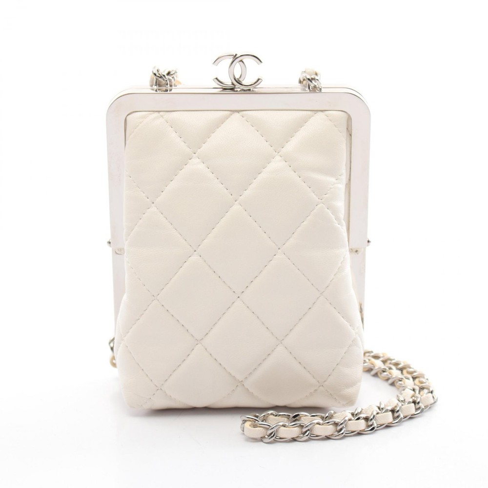 CHANEL CC Matelasse White Leather Shoulder Bag AP2496 Pre-Owned Coco