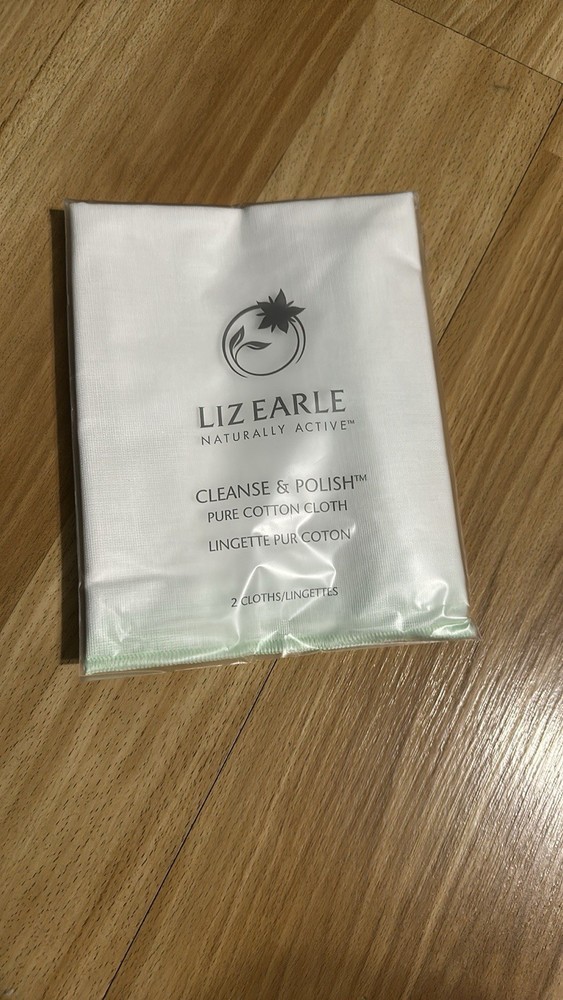 Liz Earle Pure Muslin Cloths 2-Pack for Gentle Cleansing & Polish