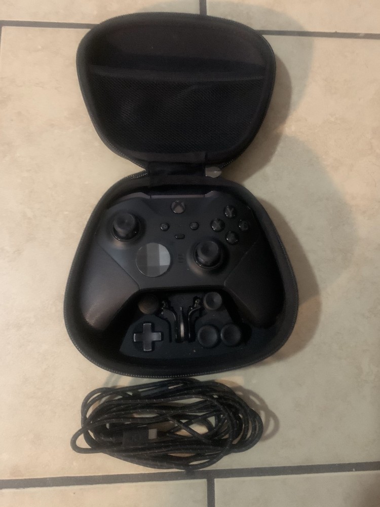Microsoft Xbox Elite Series 2 Black Controller w/ Case & Paddles