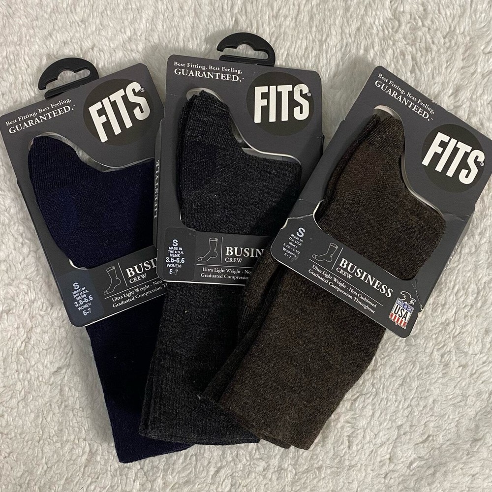 New Fits Set of 3 Business Crew Socks Size Small