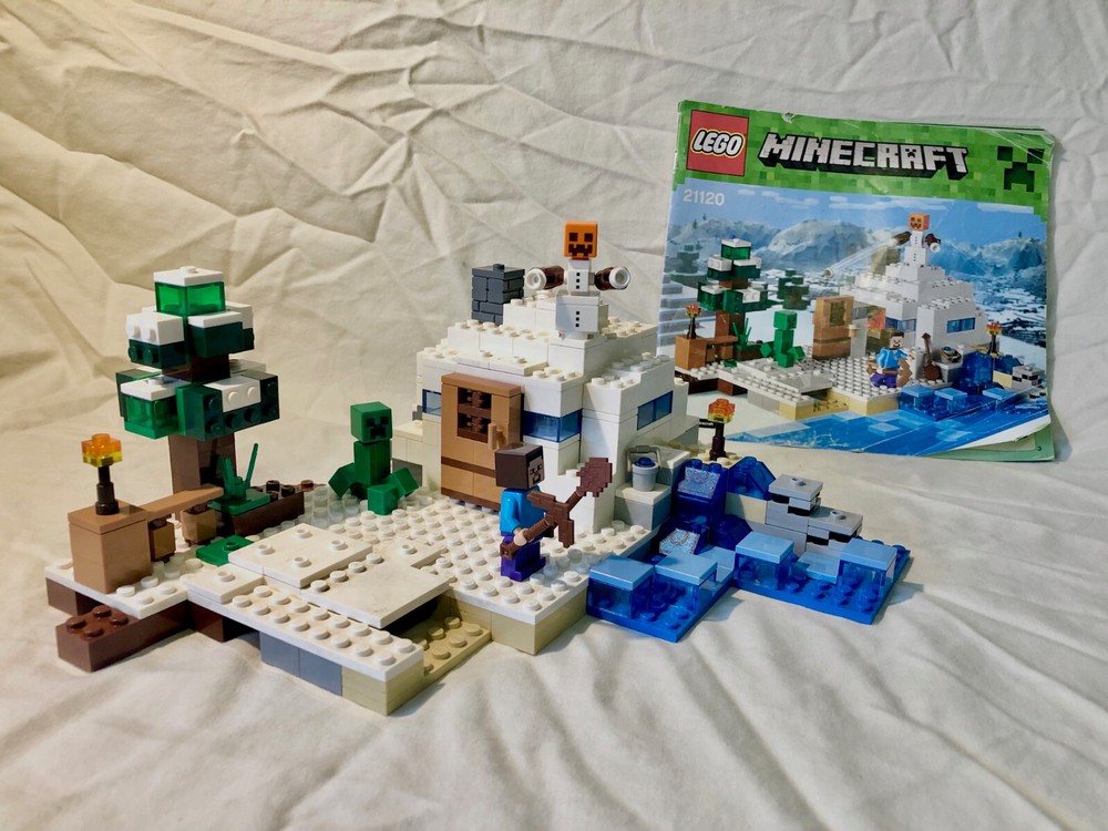 LEGO Minecraft: The Snow Hideout (21120) Complete Set with Manual