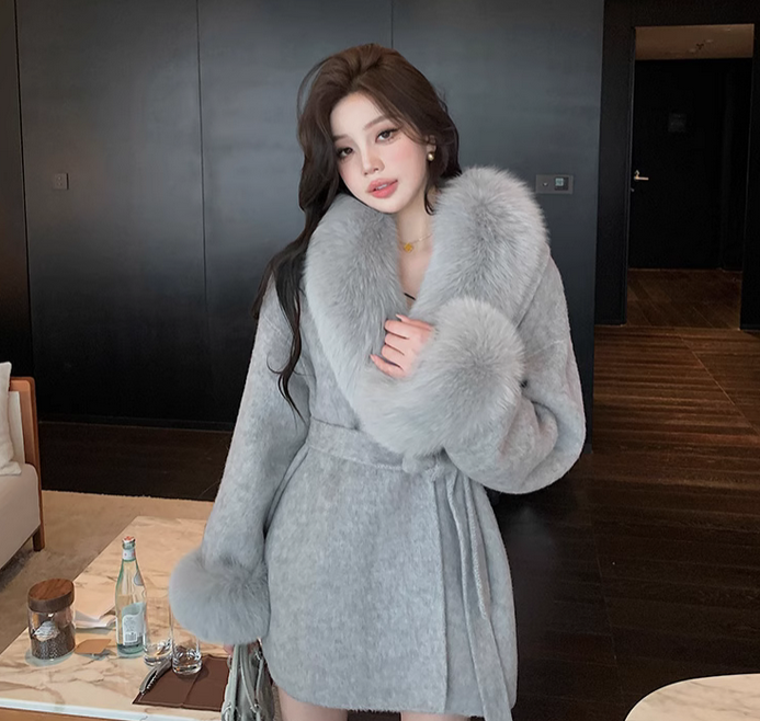 Luxury Women's Double-Sided Wool Cashmere Coat with Real Fox Fur Collar-image