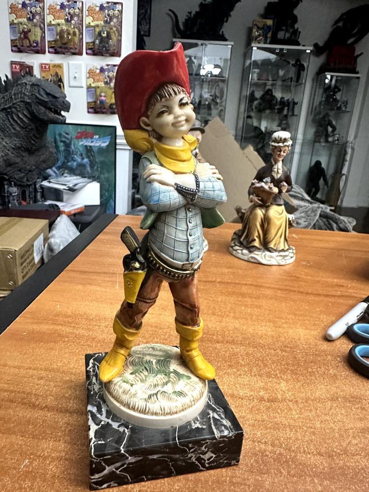 Vintage Carrara Marble Cowboy Statue Depose Italy 601