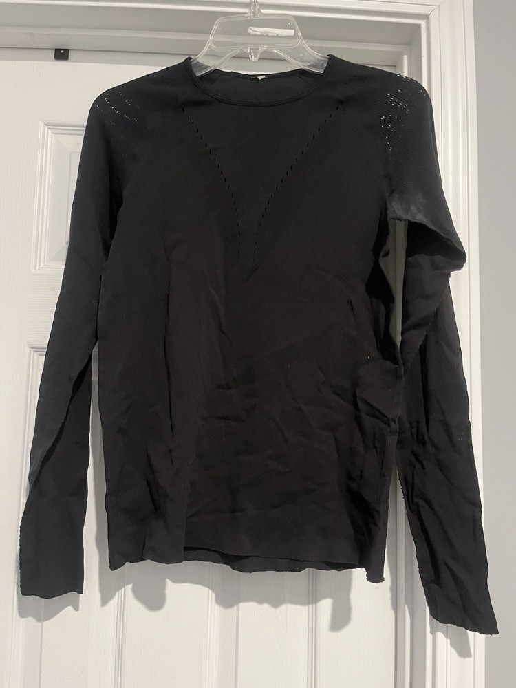 Lululemon Women's Top Black Size Small  Long Sleeve Yoga Stretch