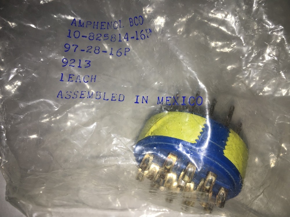 AMPHENOL Circular Connector 972816P +++------------------------------ NEW OEM