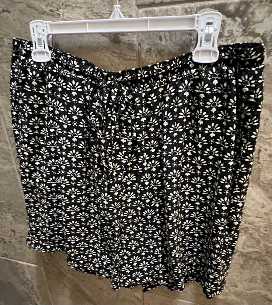 TORRID Size 1, Pull-on Drawstring Shorts With 2 Side Pockets