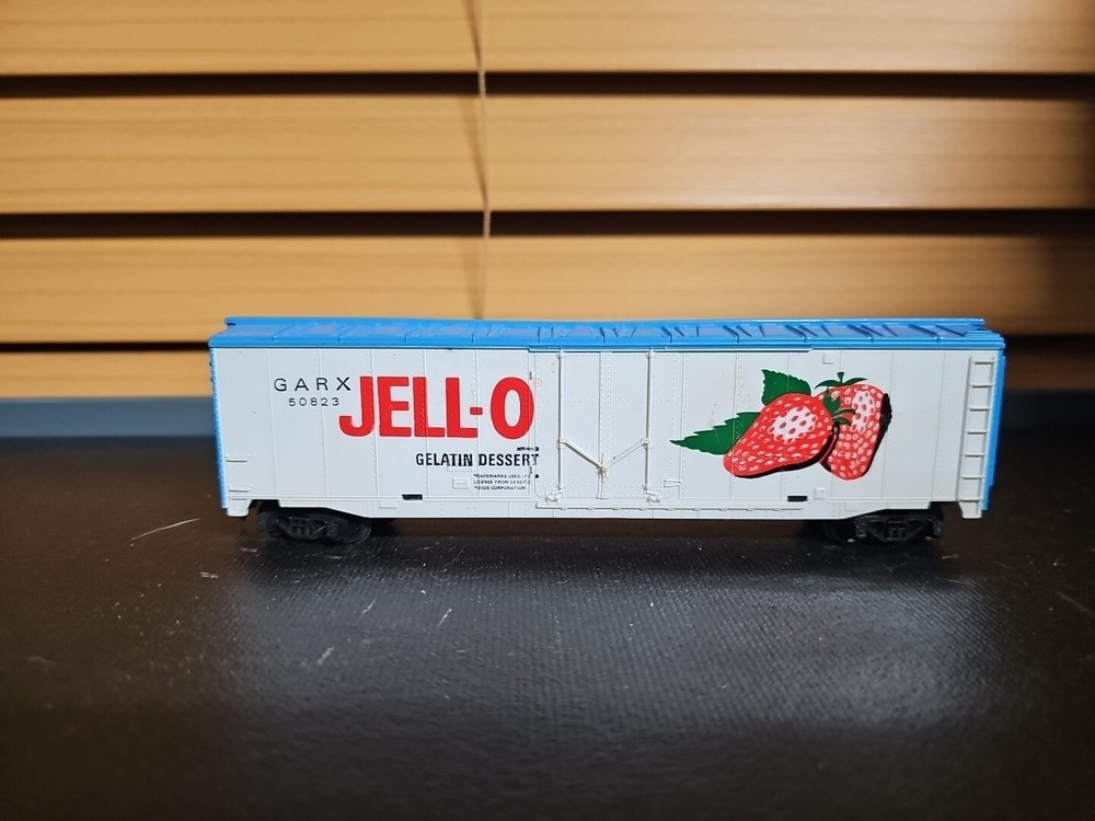 TYCO HO Scale 50' JELL-O GARX 50823 Box Car
