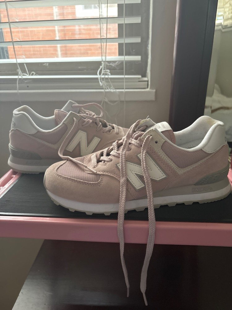 Size 9.5 - New Balance 574 Faded Rose W