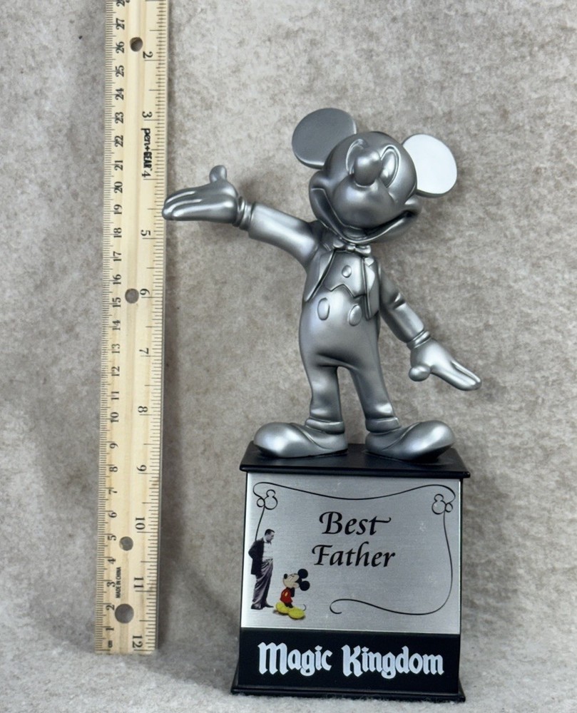 Disney World Mickey Mouse 10-Inch Best Father Award Statue Magic Kingdom Collectible