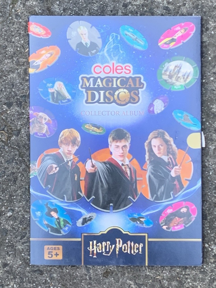 HARRY POTTER MAGICAL DISCS COLLECTORS ALBUM -:- IN VERY NICE COMPLETE CONDITION