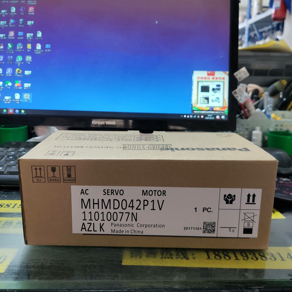 1PC New Panasonic MHMD042P1V Servo Motor