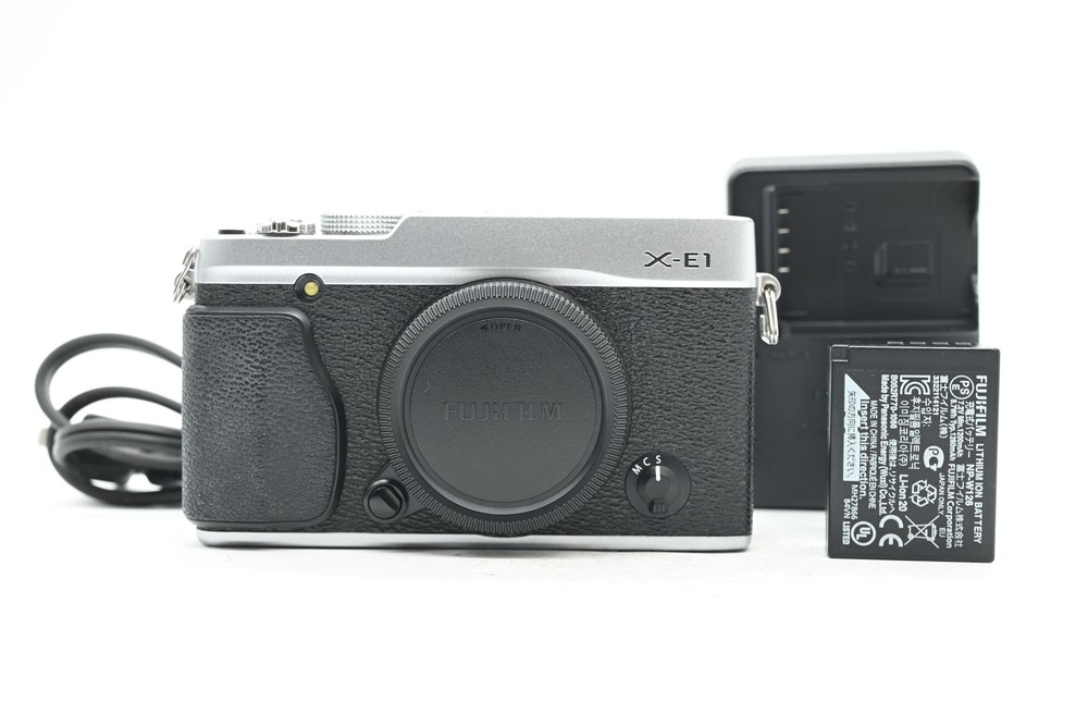 Fujifilm X-E1 16.3MP Mirrorless Digital Camera Body #681