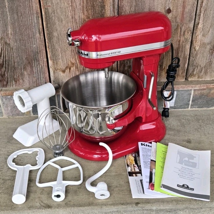 KitchenAid 6000 HD 6QT Bowl-Lift Stand Mixer KSM6573CER Red with Extras Mint Condition  