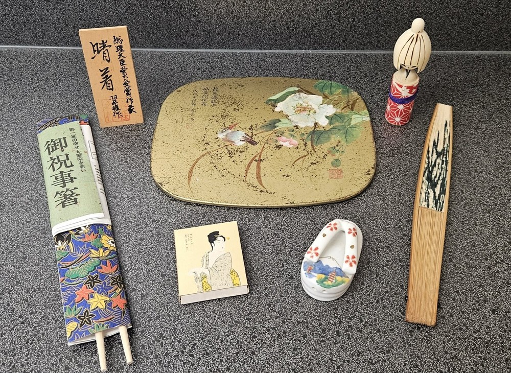Lot Of SEVEN (7), Vintage Japanese Decorative Items And Trinkets, Good Condition