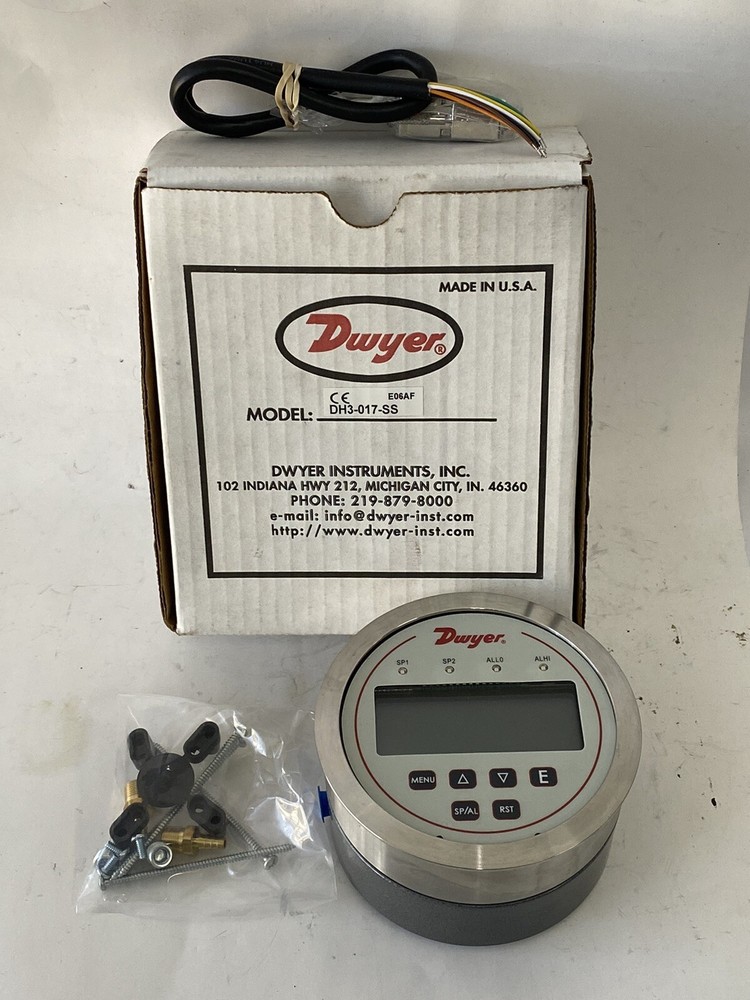 DWYER DH3-017-SS Digital Panel Meter: Differential Pressure Controller Nib