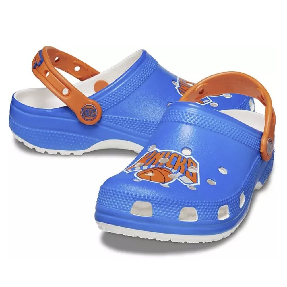 Crocs NBA New York Knicks Classic Clogs 208862-100 Basketball Mens Size 13 NEW