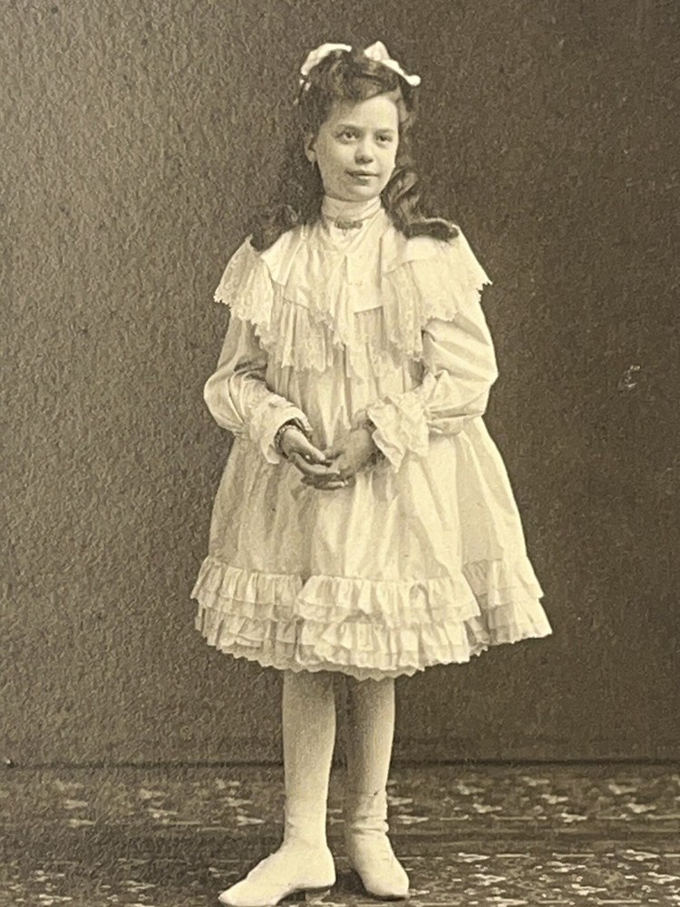 Vtg Victorian Girl Cabinet Card Photo Rich Teen White Lace Ruffle Dress Jewelry