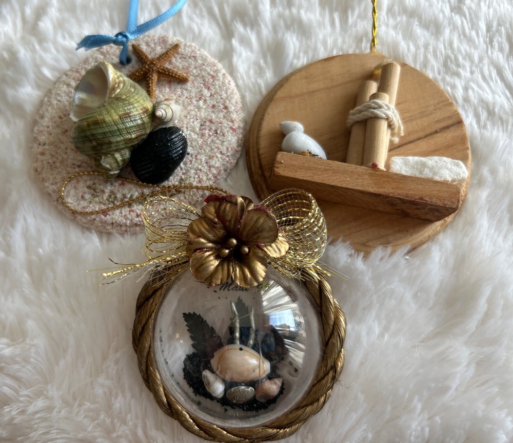 Nautical Ocean Ornaments (lot Of 3) Shells Pelican Sandstone Wood Plastic