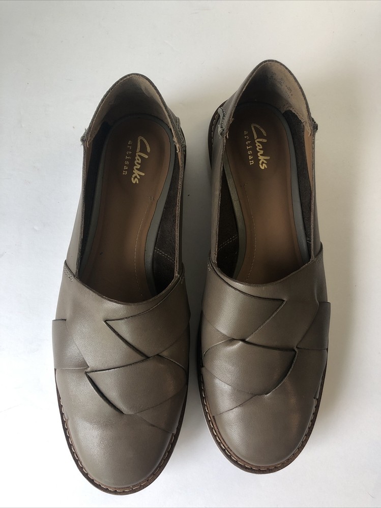 Clarks Artisan Glick Harvest Flat in Brownish Gray - Women's Size 7