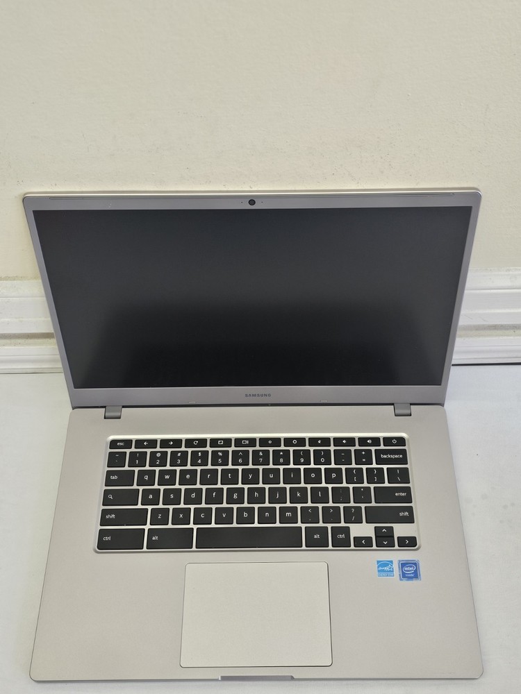 Samsung Chromebook Laptop - Intel Celeron N4000 - 4GB RAM - 32GB - Read Desc.