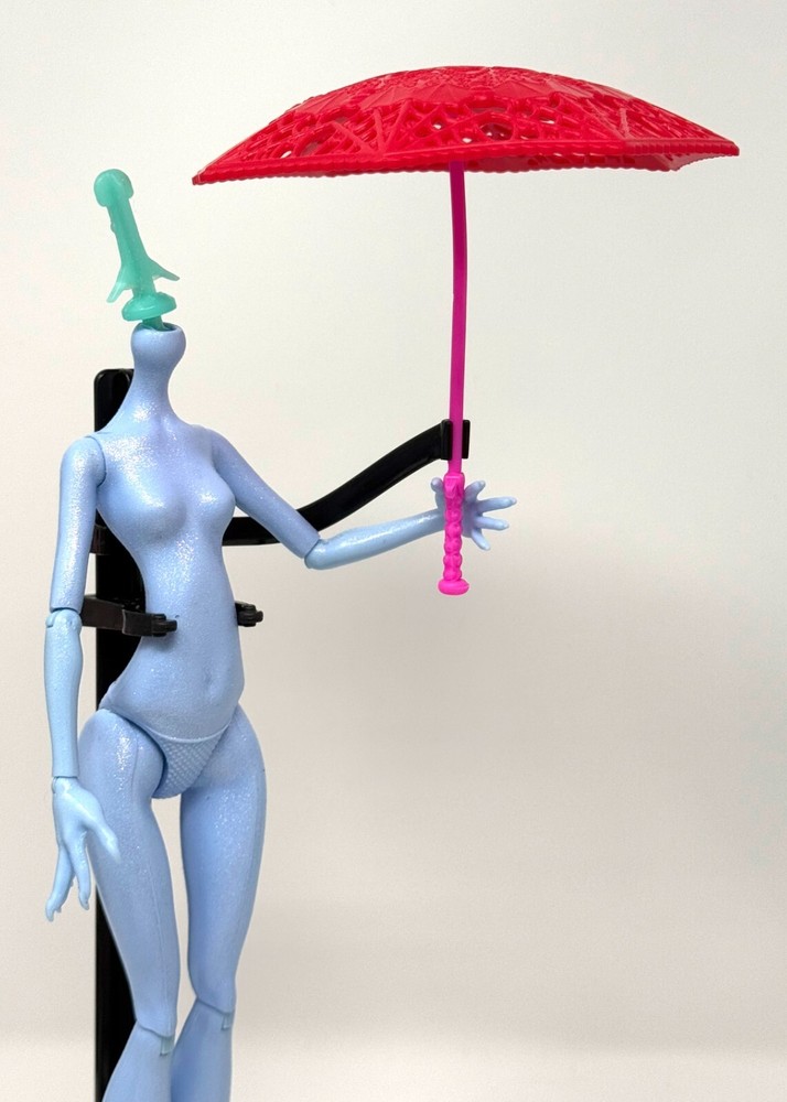 Monster High Howliday Love Edition Draculaura & Clawd Doll Set with Outfit Umbrella and Clip