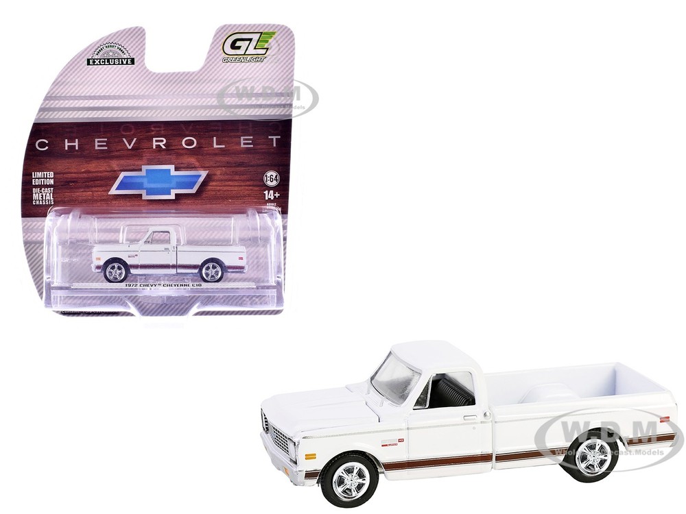 1972 CHEVROLET CHEYENNE C10 PICKUP WHITE 1/64 DIECAST MODEL BY GREENLIGHT 30566