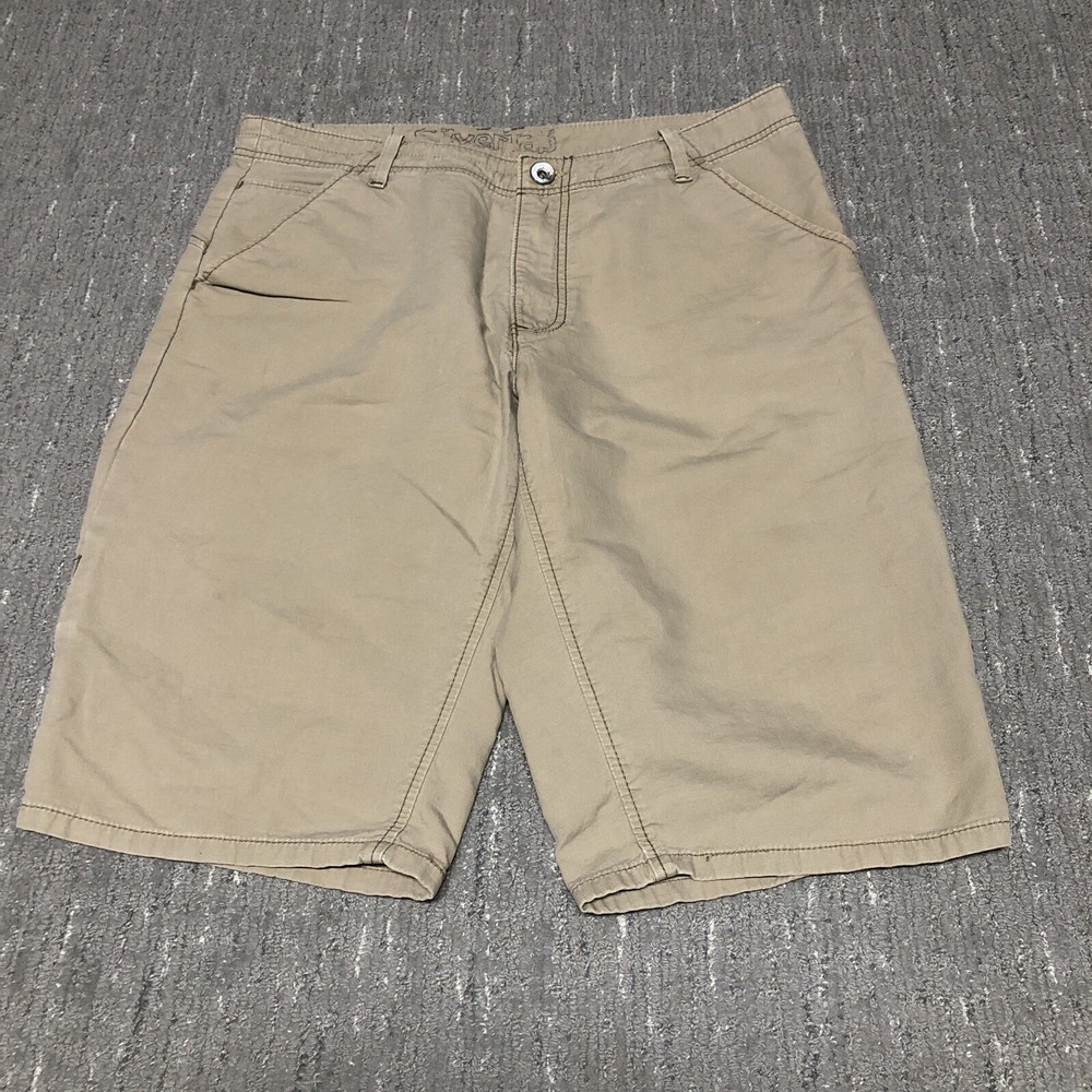 Vintage Y2K Levi’s Silvertab Baggy Chino Shorts Men’s Size 34 Khaki Skater Wide