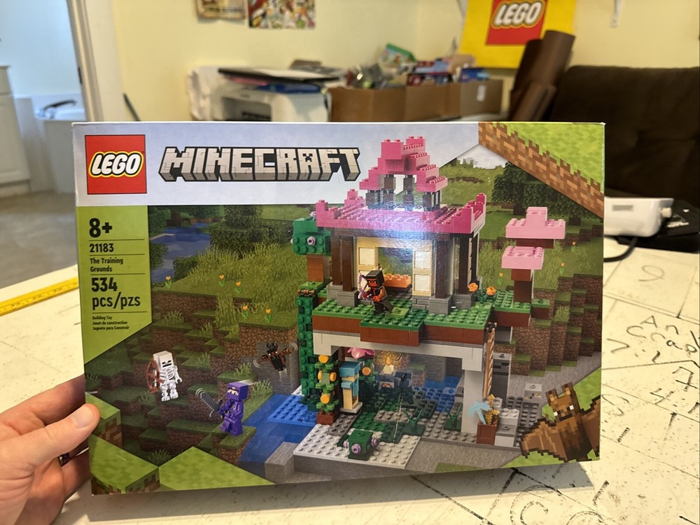 LEGO Minecraft The Training Grounds 21183 New Sealed Retired Set