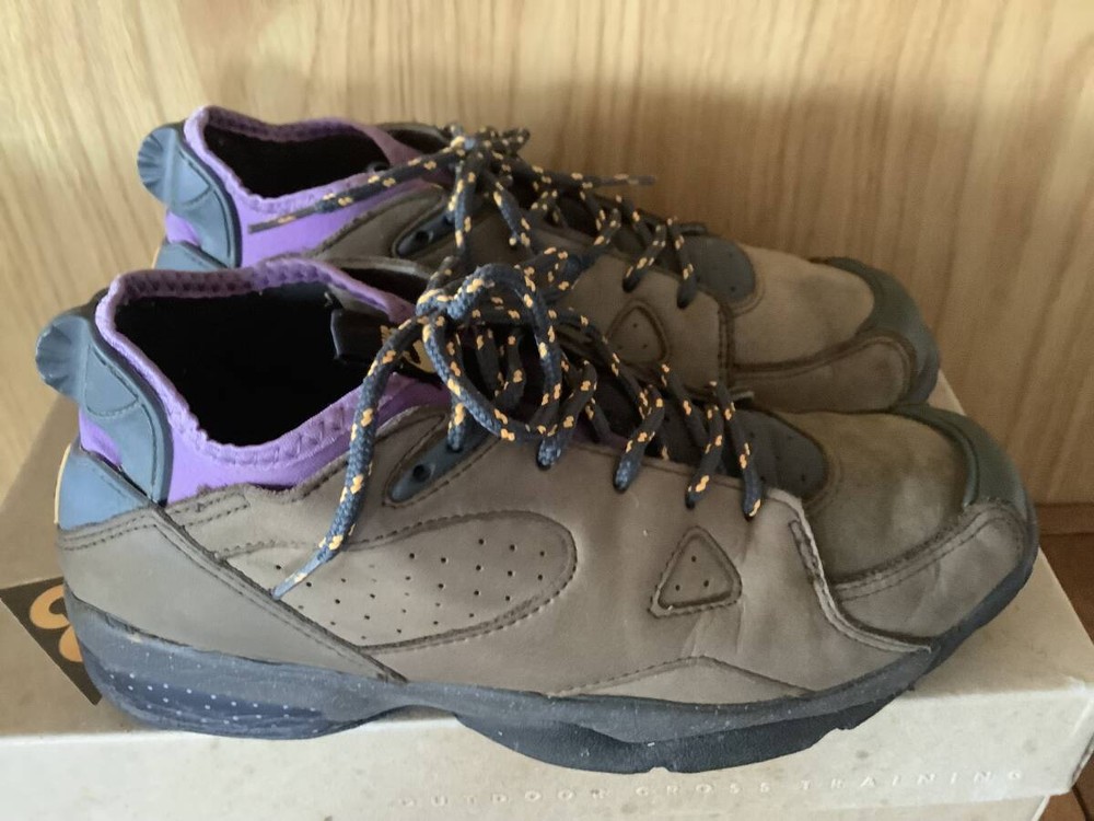 NIKE Men 9.5US Ornamental Air Azona   Acg Initial Product Original Vintage