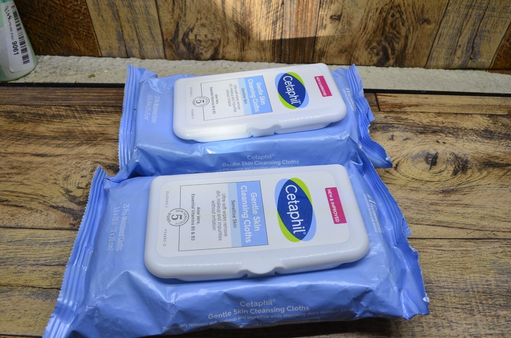 Cetaphil Gentle Face & Body Wipes 2-Pack, 25 Count Each