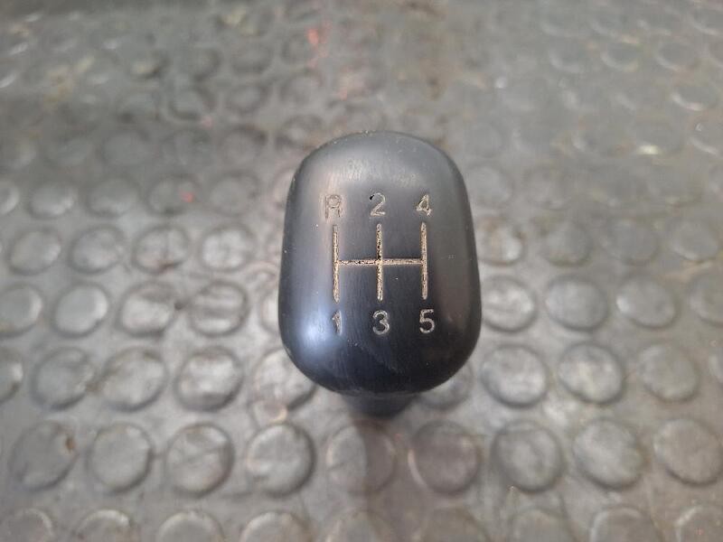 Shift Knob Nissan Atleon 120 2000 111113