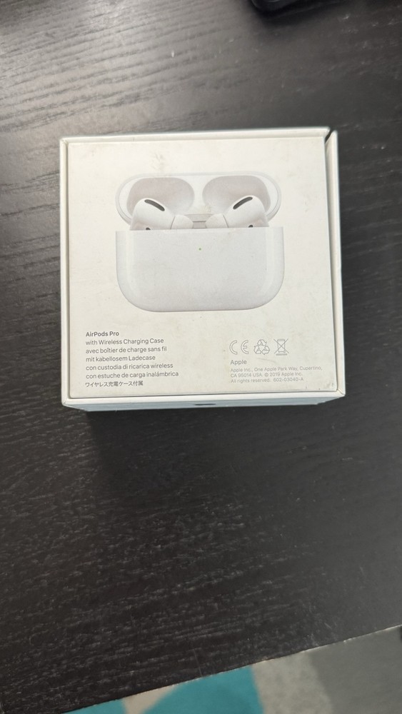 A2083 Apple AirPods Pro BOX 1st gen MWP22AM/A Wireless Charging Box White