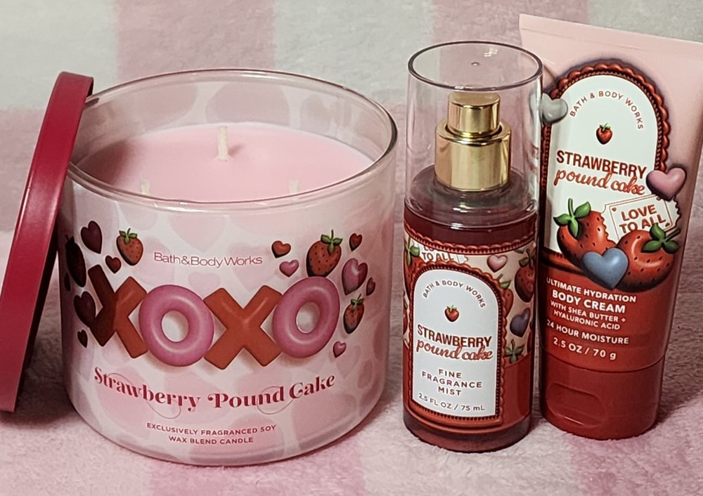 Bath & Body Works Strawberry Pound Cake Valentine's Candle with Mini Size