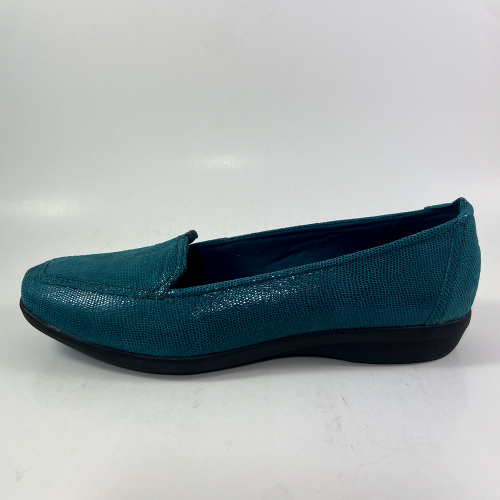 Clarks Teal Snake Leather Slip On Loafers Size 7.5M Comfort Bendables New NIB