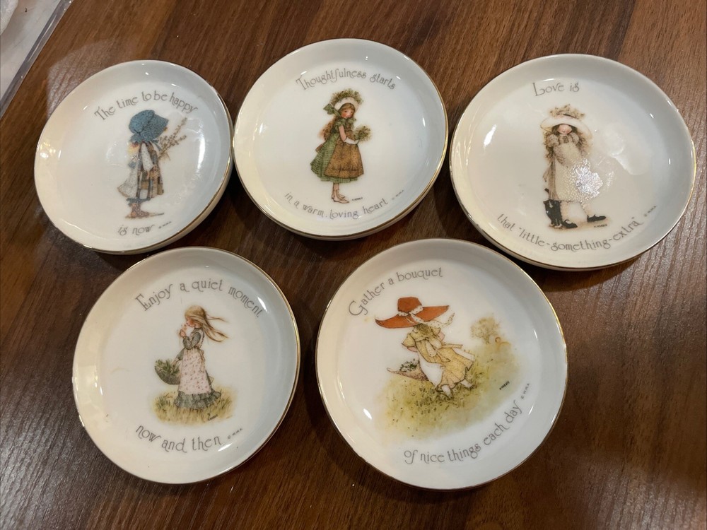 Holly Hobbie Gold Rimmed Trinket Dish 5 Plate Lot Circa 1970’s, 3.5