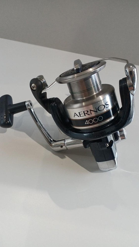 Shimano Aernos 4000 Spinning Reel 12+1BB Great Condition
