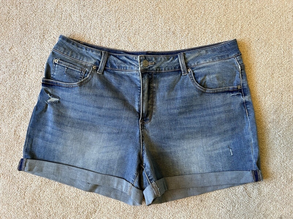 Time and Tru Medium Blue Distressed Denim Shorts with Cuffed Hem Size 16